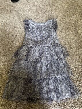 Little Girls Gray Layered Lace Party Dress size 7